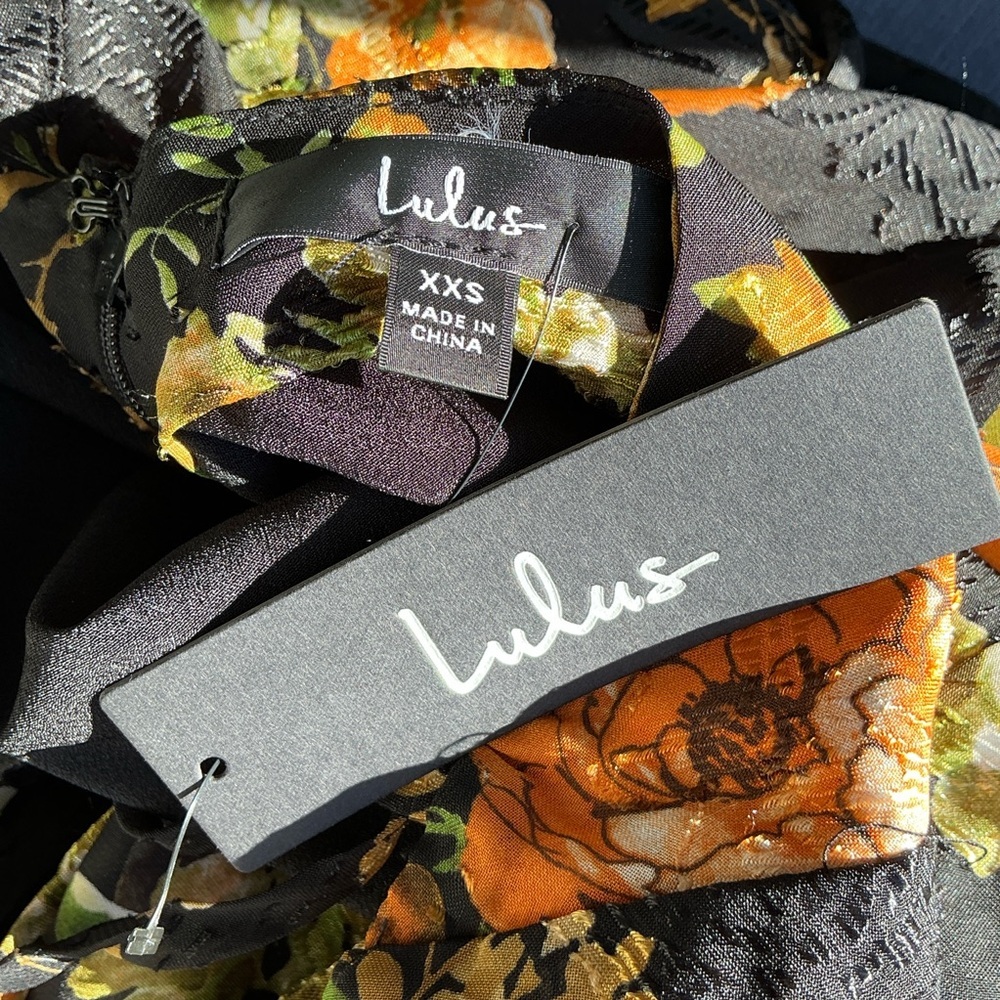 NWT Lulu’s Petal Prowess Black Floral Print Lace-Up Cowl Midi Dress Size XXS - Picture 10 of 10
